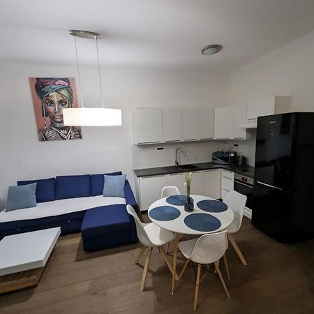Fantabulous Downtown Abode W King Bed, 65" Tv, Washer And Tumble Dryer Zagabria Esterno foto