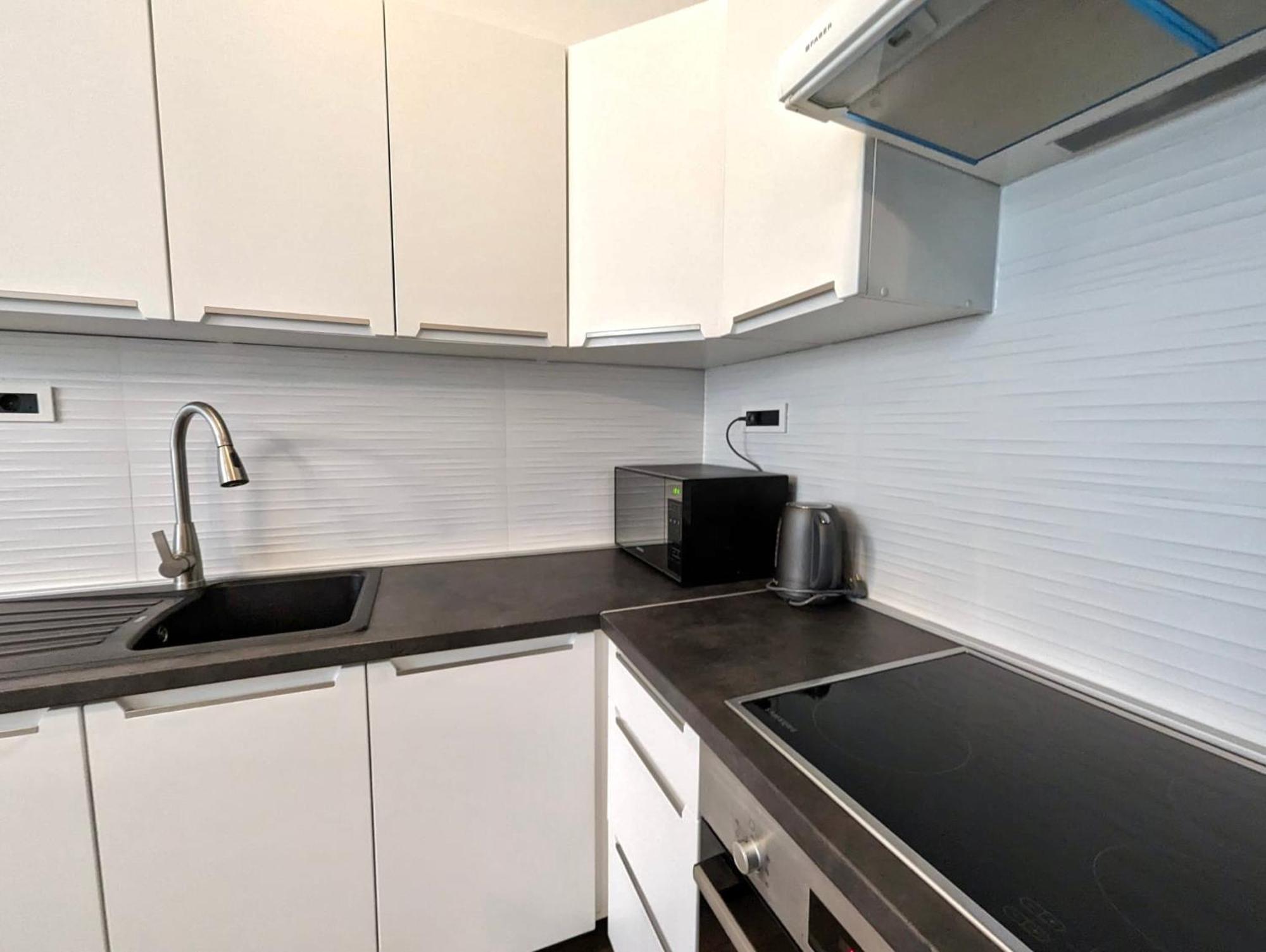 Fantabulous Downtown Abode W King Bed, 65" Tv, Washer And Tumble Dryer Zagabria Esterno foto